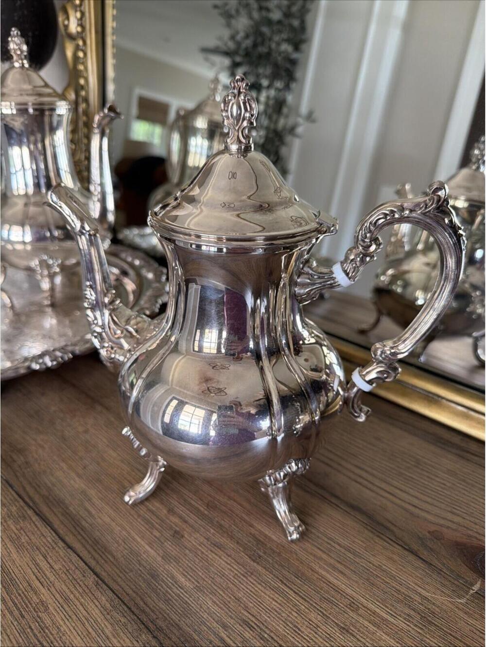 Towle Grand Duchess Style Silverplate 4-Pc. Tea Set with Ornate Sheridan Tray - Picture 5 of 9